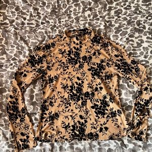 LONG SLEEVE BLACK EMBROIDERY SHEET TOP🖤